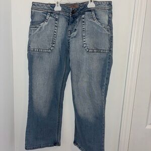 Paris Blues Light Wash Capri size 11